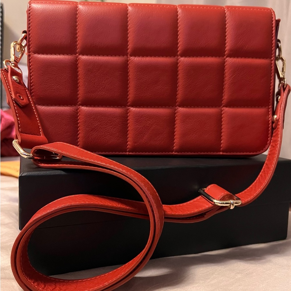 Vera Pelle Quilted shoulder bag